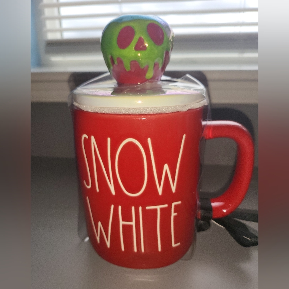 Snow White Poison Apple Rae Dunn Disney Collection Mug